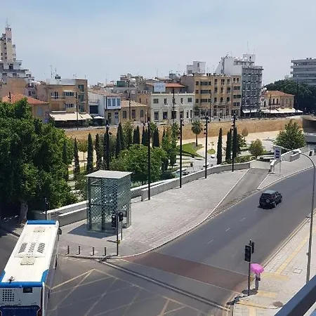 Διαμέρισμα Downtown Living By 'flats Nicosia'