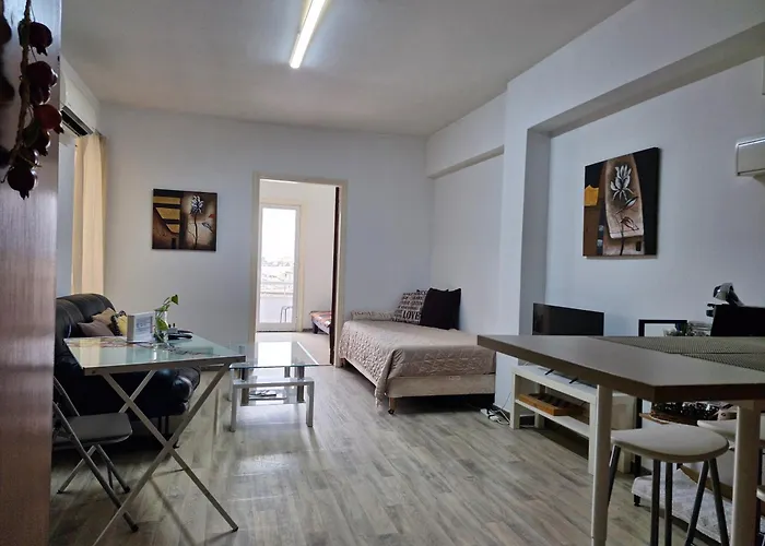 Downtown Living By 'flats Nicosia' * Nikósie