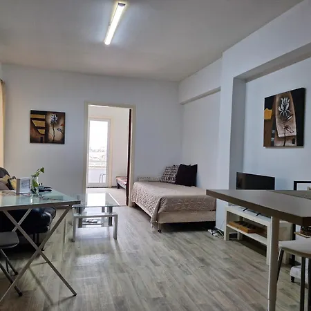 Downtown Living By 'flats Nicosia' * 尼科西亚
